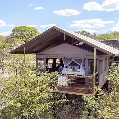 Eagle Tented Lodge & Spa Okaukuejo Esterno foto