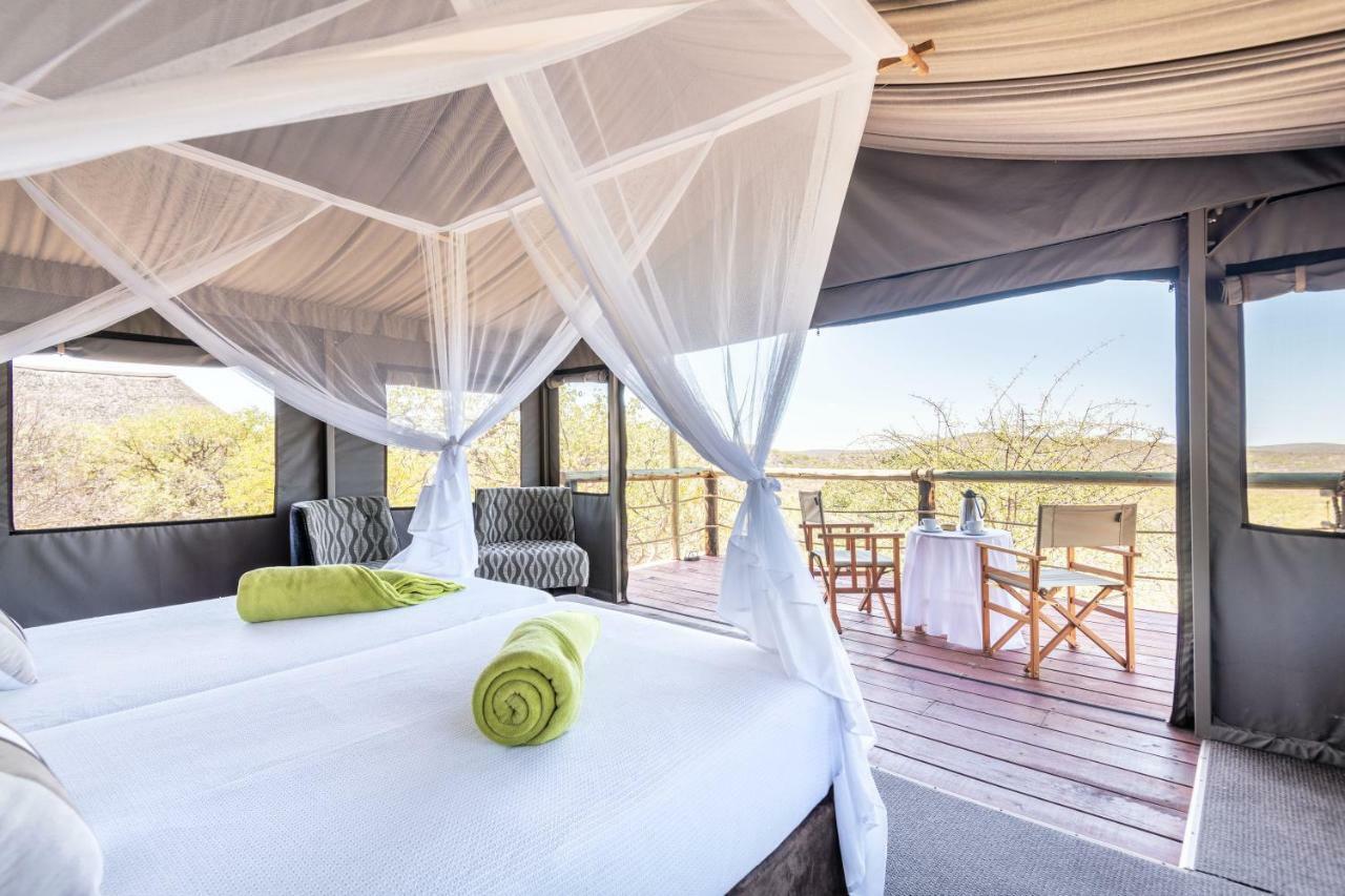 Eagle Tented Lodge & Spa Okaukuejo Esterno foto